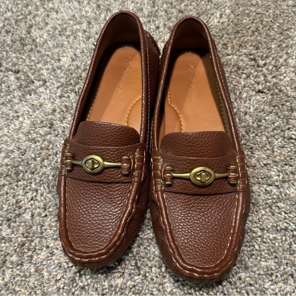Women’s Coach Crosby Turnlock Driver Size 8B
Slip on - Picture 2 of 8